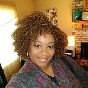 Meet your Posher, Yvette